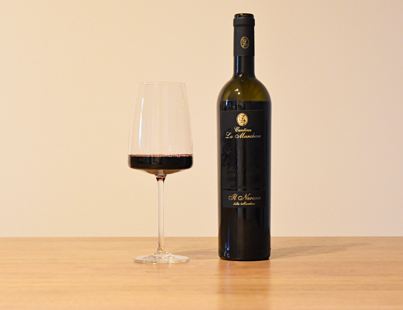 Il Nerone della Marchesa(イル・ネローネ・デッラ・マルケーザ) ネーロ・ディ・トロイア 100% 赤ワイン