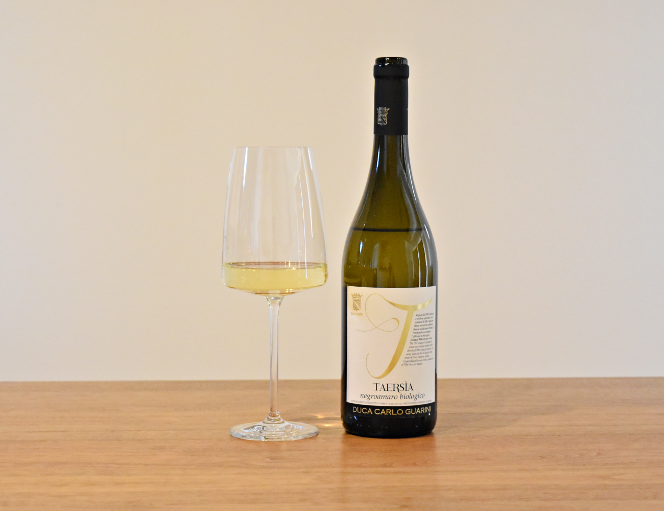 Taersia(タエルシア) ネグロアマーロ 100% 白ワイン